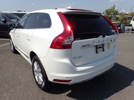 2017 Volvo XC60 2.0 D4 DIESEL SE LUXURY PREMIUM AUTO **PAN ROOF** // TOP SPEC // FULL ELECTRIC HEATED LEATHER // CRUISE CONTROL // ELECTRIC TAILGATE // REVERSING CAMERA // LANE ASSIST €24,950 thumbnail