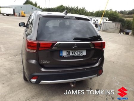 2019 Mitsubishi Outlander 2.2 DI-D 150PS 6MT 4WD 7-Seater BlackLin €28,950