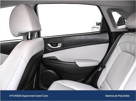 2022 Hyundai Kona EV Premium 64 kWh €22,490 thumbnail