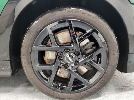 2025 MINI Hatch COOPER 3Dr Sport Auto €40,975 thumbnail