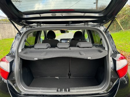 2025 Hyundai i10 i10 Deluxe Plus Auto €24,950 thumbnail