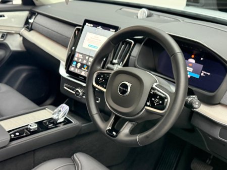 2025 Volvo XC90 ULTRA T8 RECHARGE 2.0 455HP PHEV *7 SEATER* €89,990 thumbnail