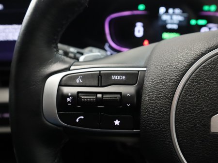 2024 Kia Sportage *31* GT-LINE PHEV 4X4 €38,900 thumbnail