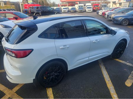 2024 Ford Kuga ST-LINE X 5DR 2.5 PHEV 225 S €37,000 thumbnail