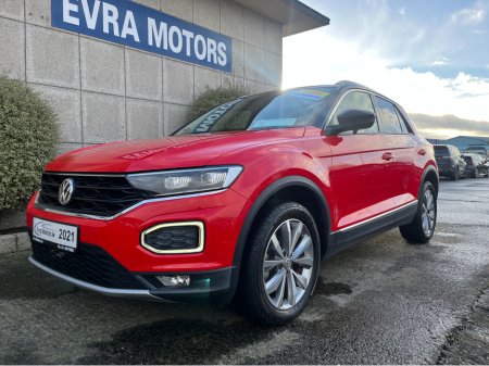 2021 Volkswagen T-Roc STYLE AUTOMATIC 2.0 DIESEL //LOW MILES//KEYLESS ENTRY//REVERSE CAMERA//ADAPTIVE CRUISE CONTROL//BLIND SPOT WARNING// €25,950 thumbnail