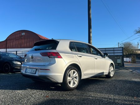 2023 Volkswagen Golf  €25,850