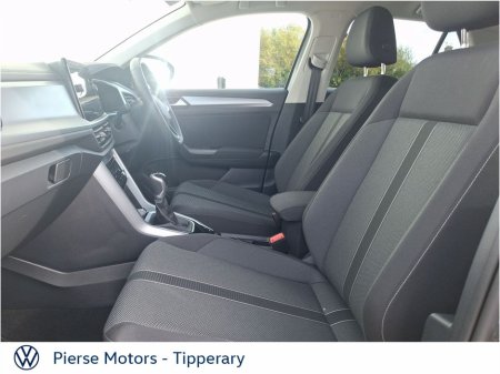 2025 Volkswagen T-Roc T-ROC EDITION 75 2.0TDI M6F 116HP €34,950 thumbnail