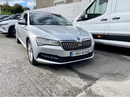 2023 Skoda Superb AMBITION COMBI 2.0 TDI 150HP MANUAL 5DR ESTATE €32,950
