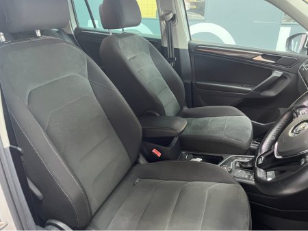 2019 Volkswagen Tiguan €24950 2019 VOLKSWAGEN TIGUAN 4WD 2.0 AUTOMATIC / REVERSE CAMERA / CRUISE CONTROL / HEATED SEATS €24,950 thumbnail