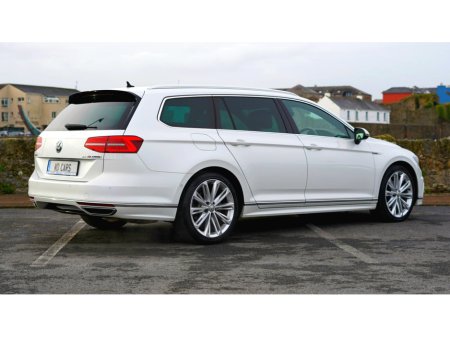 2016 Volkswagen Passat  €17,950 thumbnail