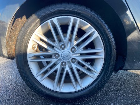 2017 Kia Carens OR RONDO EX 5DR €11,900 thumbnail