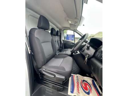 2021 Nissan NV300 2.0 Litre Long Wheel Base €18,292