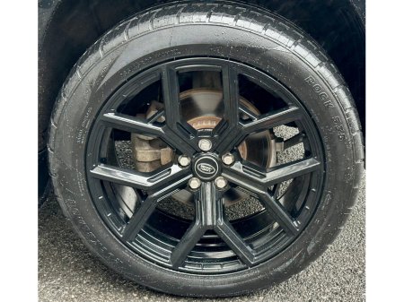 2022 Land Rover Defender ++LOW KM++ 3 SEATS / PLUS VAT €53,000 thumbnail