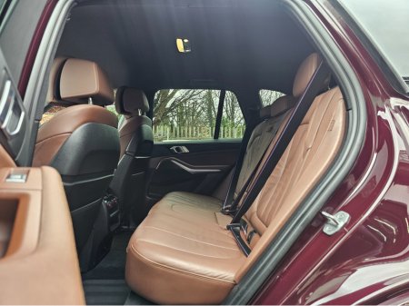 2022 BMW X5 X5 45E M-SPORT XDRIVE AUTO. AMETRIN METT. HUGE SPEC. FINANCE ARRANGED. SIMI. AA APPROVED. €58,950 thumbnail