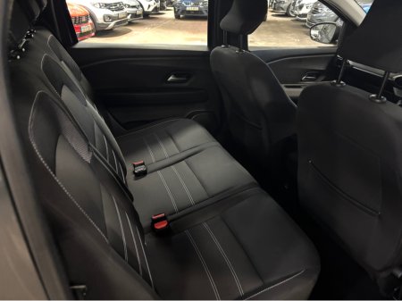 2023 Dacia Jogger COMFORT TCE 110 5DR 7 seater €16,999 thumbnail