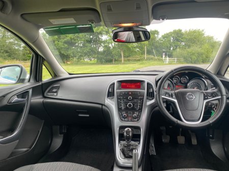 2016 Opel Astra SALOON 1.4 I 4DR €8,500 thumbnail