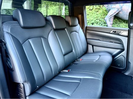 2023 Ssangyong Musso 2.2 DSL AT P/T 4WD 4DR A €33,950 thumbnail