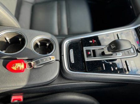 2018 Porsche Panamera SPT Turismo E HYB €62,884 thumbnail