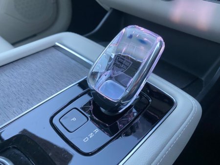 2025 Volvo XC90 T8 Ultra Dark AWD Auto (PHEV) €84,900 thumbnail