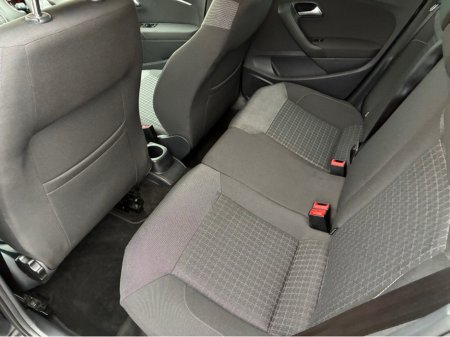 2016 Volkswagen Polo 1.2i TSI Petrol Automatic Comfortline €13,500 thumbnail