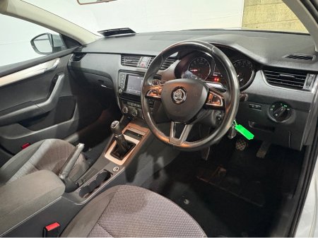2016 Skoda Octavia 1.6 TDI 11 110HP 4DR COMBI AMBITION €9,950 thumbnail