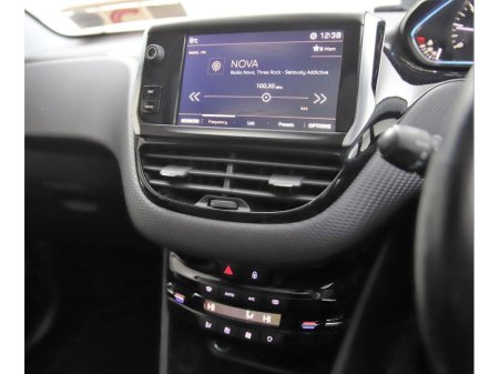 2018 Peugeot 2008 1.6 BLUE HDI 100BHP ALLURE 5SPD *HALF LEATHER*PANORAMIC ROOF* €12,890 thumbnail