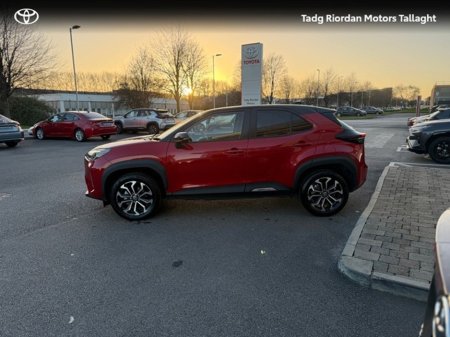 2024 Toyota Yaris Cross YARIS CROSS LUNA SPORT €30,450 thumbnail