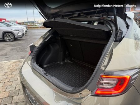 2023 Toyota Corolla HYBRID L/SPORT HB €27,950 thumbnail