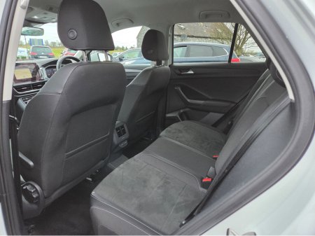 2023 Volkswagen T-Roc 2.0 Diesel Automatic €31,950 thumbnail