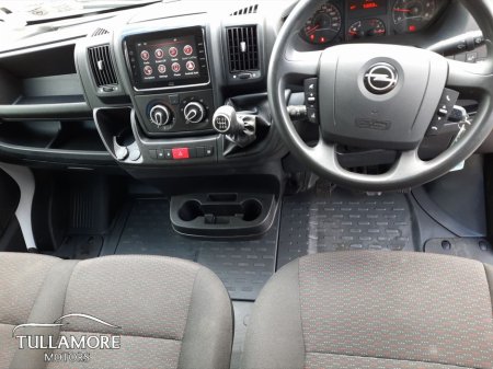 2024 Opel Movano L3H2 3.5 T-2.2 140-6SP 2 €27,800