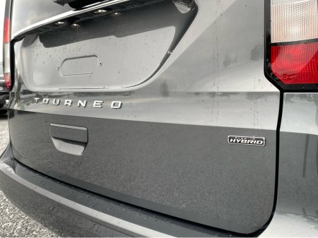 2026 Ford Tourneo Connect Tourneo Connect  LWB Titanium PHEV 150 BHP Automatic €54,500 thumbnail