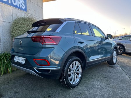 2023 Volkswagen T-Roc AUTOMATIC 2.0 DIESEL //MASSIVE SPEC//FULL LEATHER HEATED SEATS//PANORAMIC GLASS ROOF//LOW MILES// €31,950
