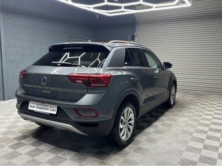 2022 Volkswagen T-Roc LIFE 1.0 TSI MANUAL 6SPEED FWD 1 €24,960 thumbnail