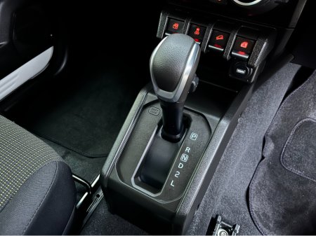 2025 Suzuki Jimny SIERRA 4 SEAT AUTOMATIC 1.5 PETROL  //HIGH SPEC//BRAND NEW//DELIVERY MILES//HEATED SEATS//KEYLESS ENTRY// €37,950 thumbnail