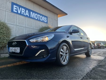 2019 Hyundai i30 SE NAV T-GDI 1.0 PETROL //SAT NAV//REVERSE CAMERA//WIRELESS PHONE CHARGER//CARPLAY// €14,950 thumbnail
