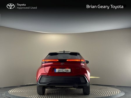 2025 Toyota C-HR C-HR PHEV SOL €42,950