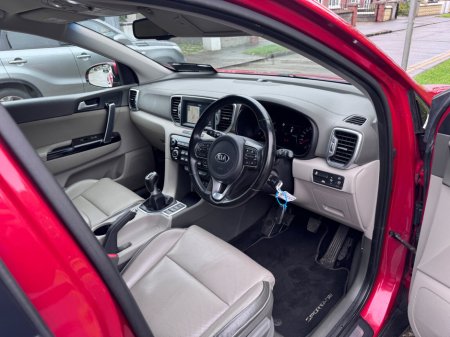2018 Kia Sportage 1.7 PLATINUM**FULL LEATHER INTERIOR**FRONT & REAR HEATED SEATS**REVERSING SENSORS & CAMERA**CRUISE CONTROL**AIR CONDITIONING**SAT NAV**HISTORY CHECKED**FINANCE ARRANGED**
