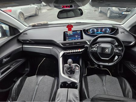 2017 Peugeot 3008 ALLURE 1.2 130 4DR €12,450 thumbnail