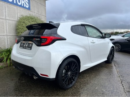 2022 Toyota Yaris GR RS AUTOMATIC 1.5 PETROL //LOW MILES//HEAD UP DISPLAY//CARPLAY//KEYLESS ENTRY//HEATED SEATS AND STEERING WHEEL//REVERSE CAMERA// €29,950