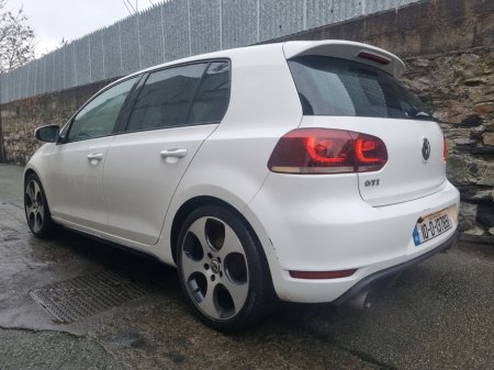 2010 Volkswagen Golf 2.0 TSI 4MOTION R €8,750 thumbnail