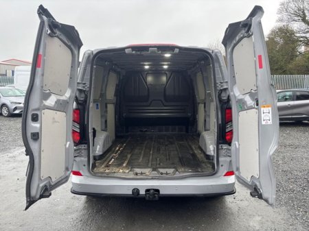 2025 Ford Transit Custom 280S Limited 2.0TD136 6.2 A8FW €39,000 thumbnail