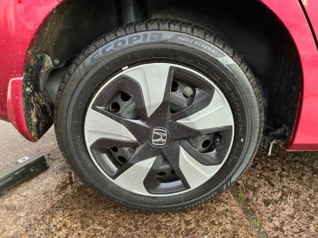 2017 Honda Fit 1.5i Petrol Hybrid L Automatic €13,750 thumbnail