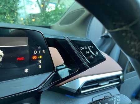 2021 Volkswagen ID.4 PRO LIFE 77KWH // PARKING SENSORS // DIAMOND CUT ALLOYS // LEATHER/ALCANTARA HEATED SEATS €20,900 thumbnail