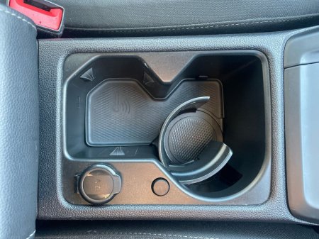 2024 Volkswagen Golf 2.0 TDI 115HP Life €28,975 thumbnail