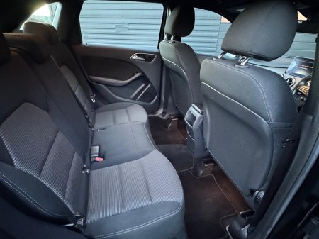2015 Mercedes-Benz B Class B180 1.6 AUTO €13,995 thumbnail