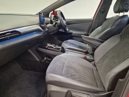 2022 Volkswagen ID.4 LIFE 77kWh 204HP €23,975 thumbnail