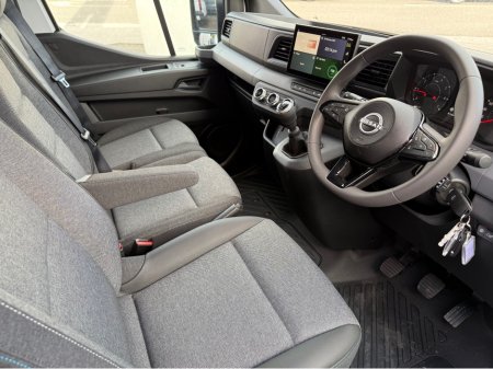 2026 Nissan Interstar Free Towbar & Ply-lining L3H2 150 bhp SV Premium €36,423