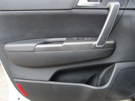 2017 Kia Sportage EX 5DR. LOW KLMS. €15,950 thumbnail