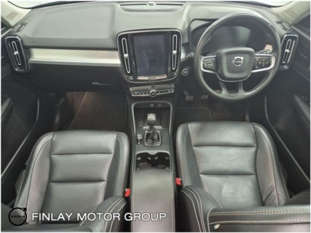 2019 Volvo XC40 T3 (163hp) Momentum 1 year warranty €26,950