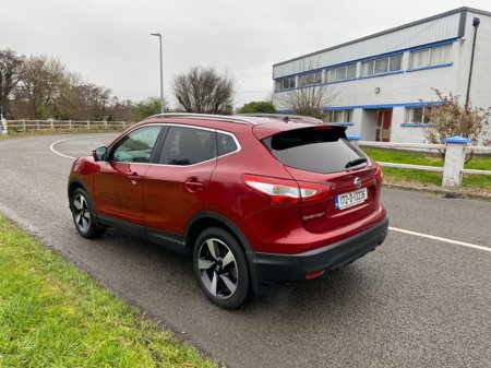 2017 Nissan Qashqai 1.2 SV PREMIUM '17 4DR €13,750 thumbnail